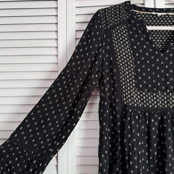 Fat Face V Neck Flowy Geo Print Black Blouse Top Size 6 - Picture 3 of 11